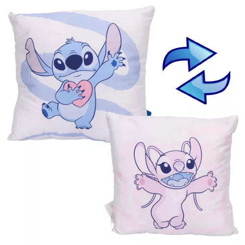 Disney Stitch gyerekpárna – fehér alapon, szív mintával, 38x38 cm