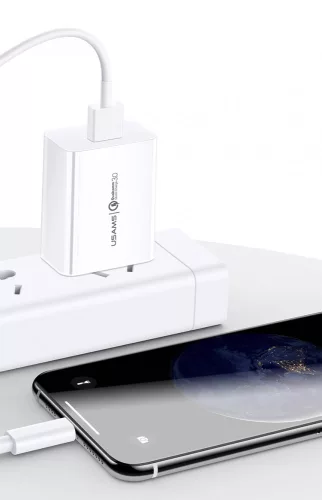 USAMS T22 Gyorstöltő, Utazó töltő, 18W USB QC3.0 - Fehér 