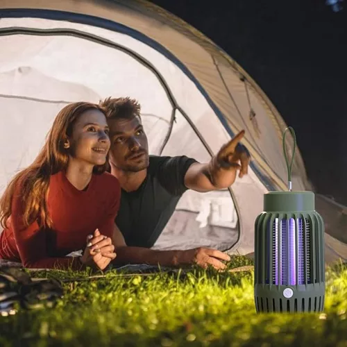 Fekete szúnyogírtó UV lámpa – csendes, UV-álló ház, 360° védelem, USB-C csatlakozóval, beltérre és kültérre