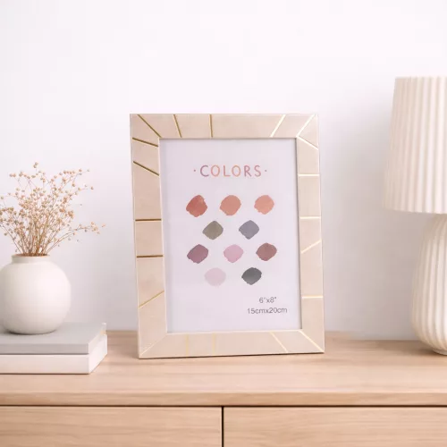 Elegáns képkeret 19×24 cm – 15×20 cm fotóhoz, arany csíkos díszítéssel