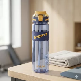   1000 ml-es szívószálas sport kulacs csuklópánttal – BPA-mentes ivópalack, sötétkék-sárga