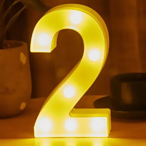 LED Dekoráció Betűk Ábécé Száma Lámpa 22 cm - 2 szám