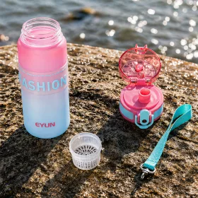   500 ml-es szívószálas sport kulacs – BPA-mentes ivópalack, fekete-szürke